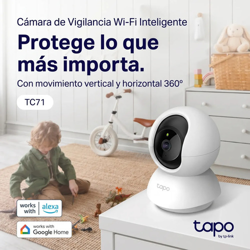 Cámara TP-Link Tapo TC71 con visión 360 grados en uso en interior con niños jugando, ideal para vigilancia en casa